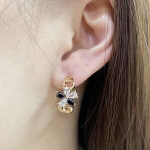 Retro CZ Flower Hoop Earrings